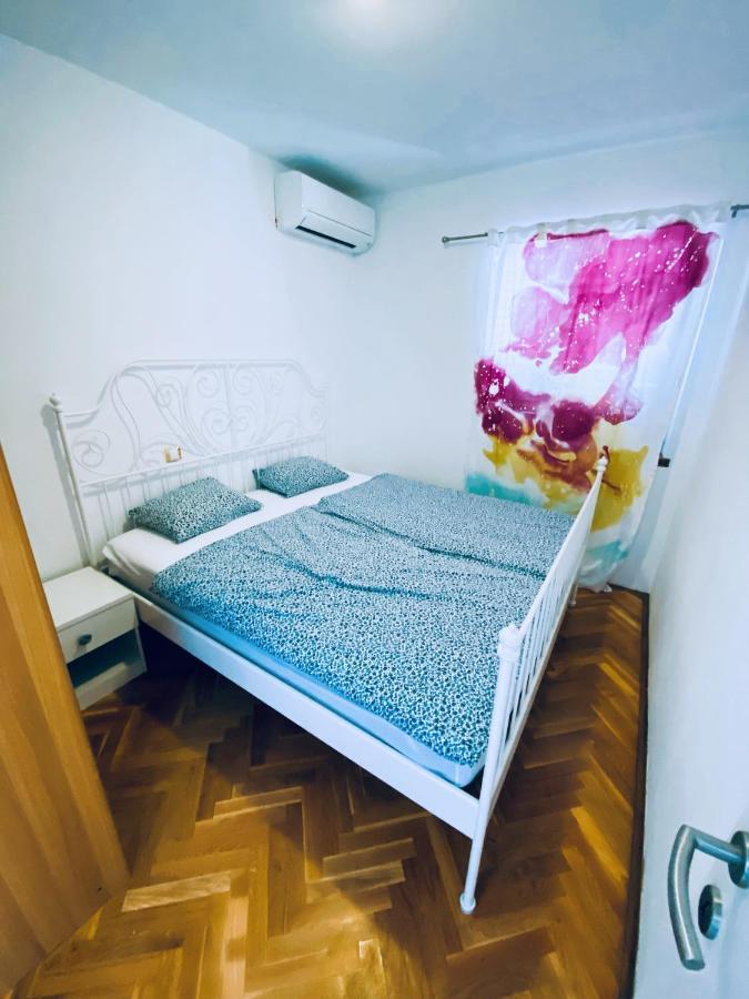 Apartments Matthew & Oscar Porat  Bagian luar foto