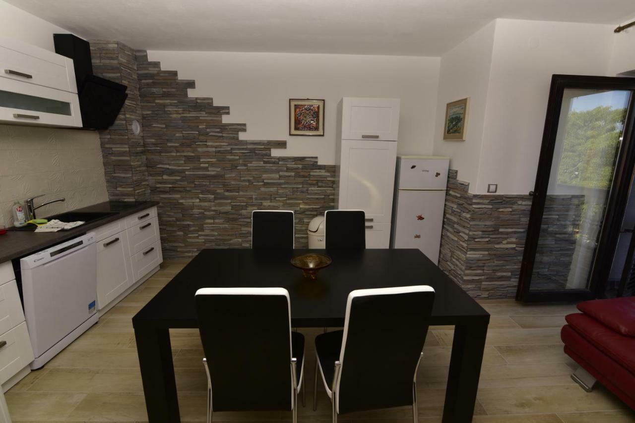 Apartments Matthew & Oscar Porat  Bagian luar foto